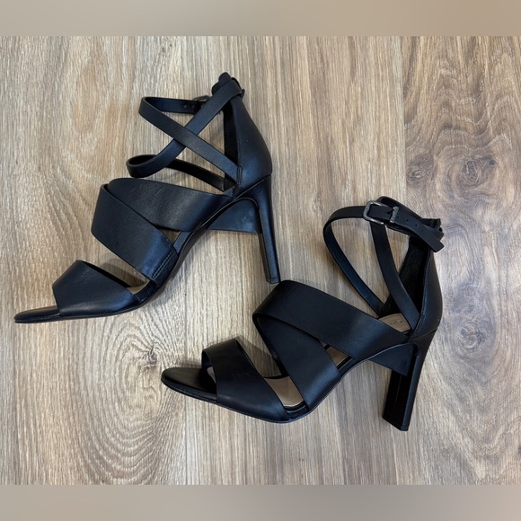 Gianni Bini Black Strappy Heels Size 8.5 EUC - Picture 5 of 5